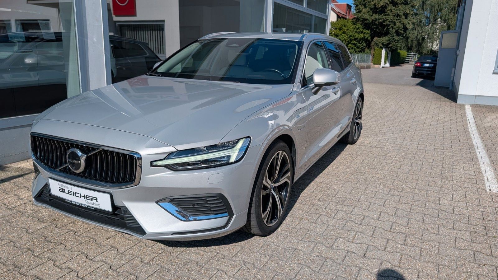 Fahrzeugabbildung Volvo V60 T8 Plug-in Hybrid | AHK | ACC | Kamera
