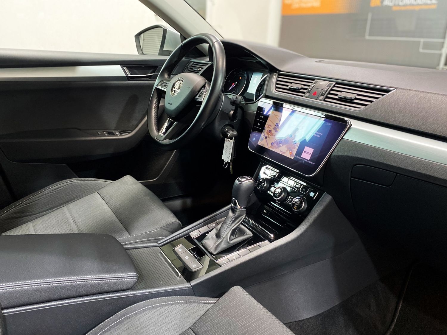 Fahrzeugabbildung SKODA Superb Ambition 4x4 DSG#ACC#Spur#Navi#Alu#PDC#Ak