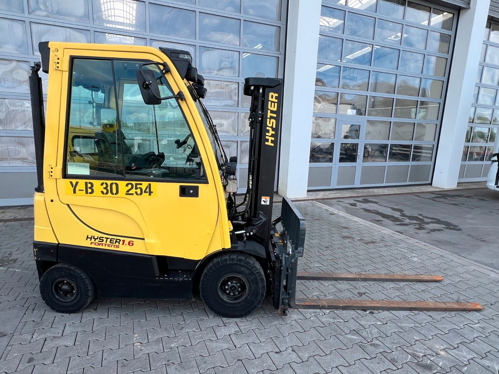 Fahrzeugabbildung Hyster H1.6 FT / Verstellgerät / HH: 4.45m / nur 812h