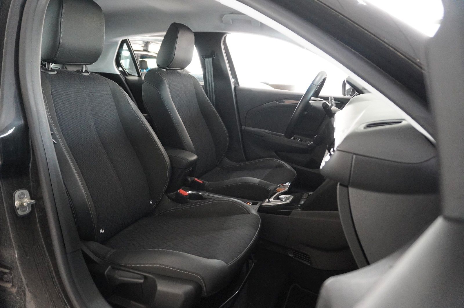 Fahrzeugabbildung Opel Corsa-e F ELEGANCE 3-PHASIG NAVI/LED/KAMERA/DAB+