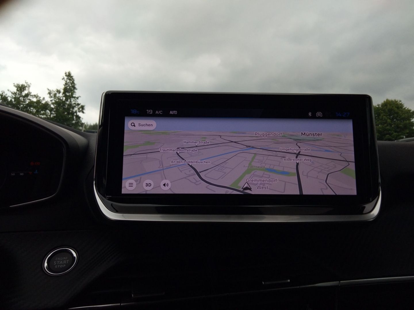 Fahrzeugabbildung Peugeot 2008 ALLURE HYBRID 145 e-DSC6 Navi LED ACC