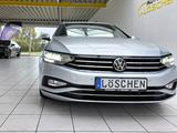 Volkswagen Passat Variant Business R Line Harman/Kardon - silberne Volkswagen Passat Variant