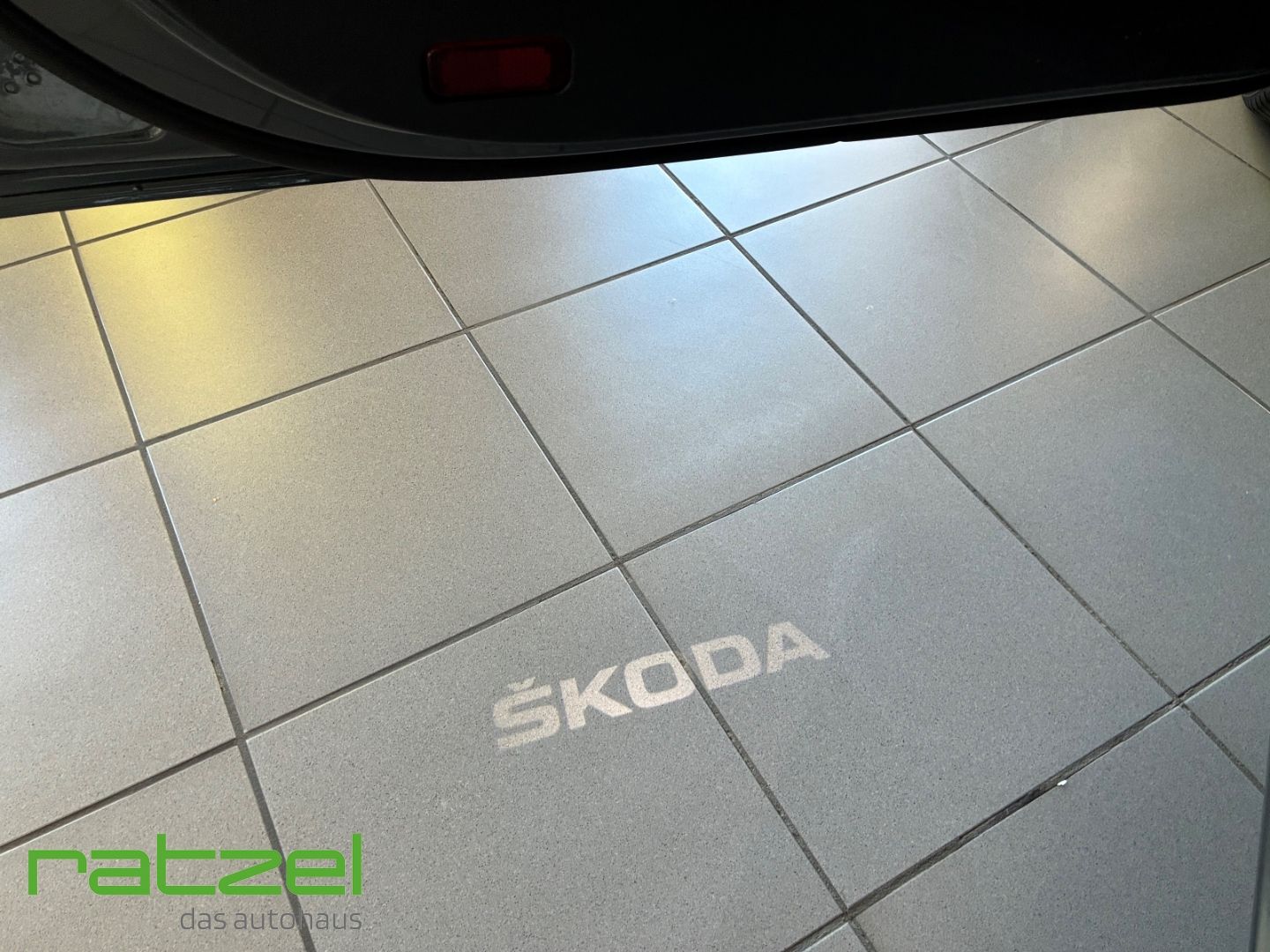 Fahrzeugabbildung SKODA Octavia 4x4 Combi RS TDI 2.0 HUD Navi LED