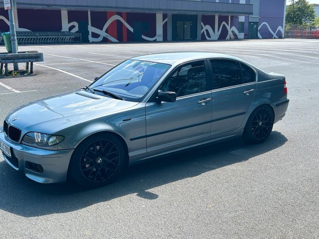 BMW 320