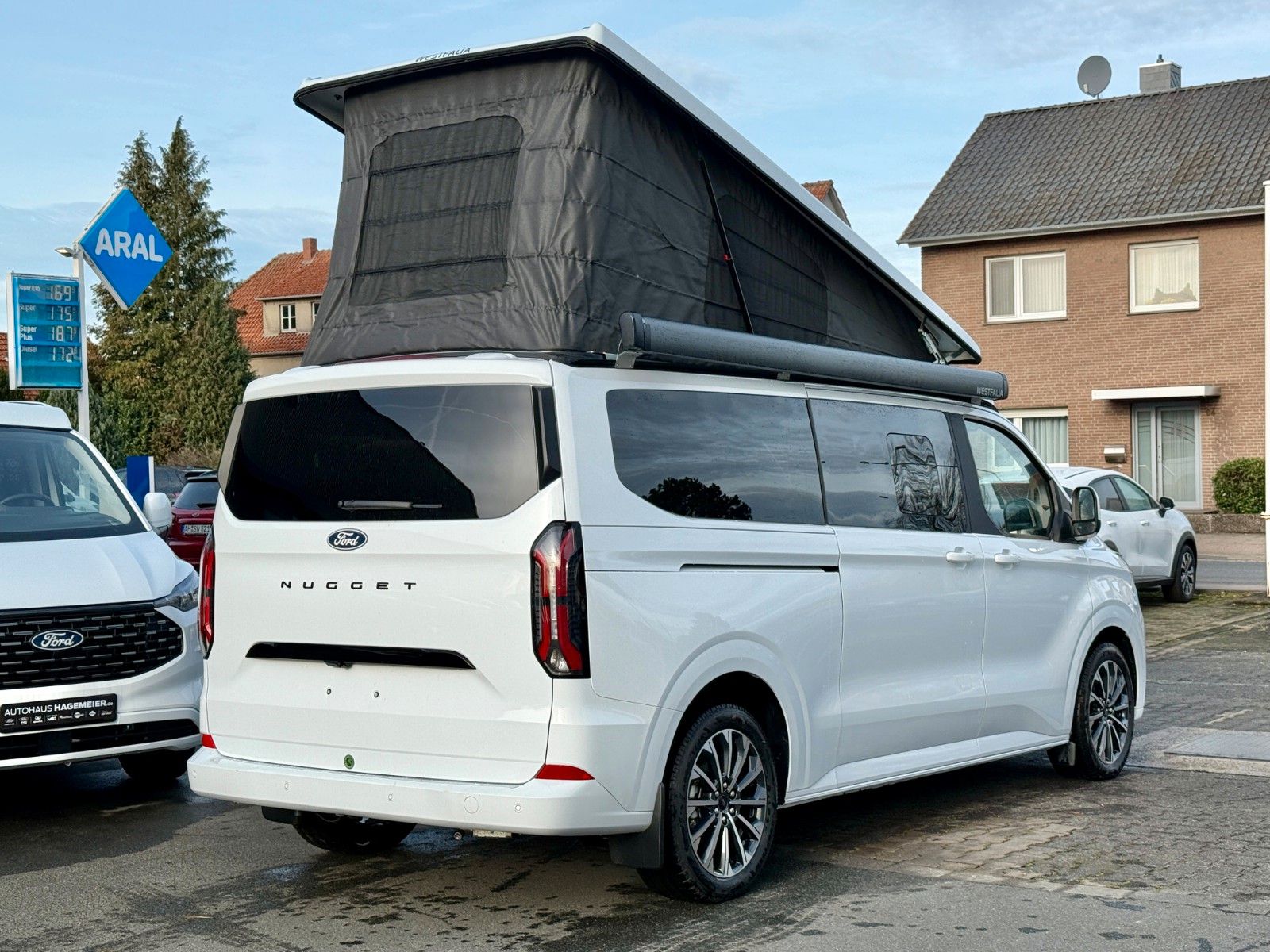 Vehicle image Ford Nugget L2 Titanium AD | New model V710