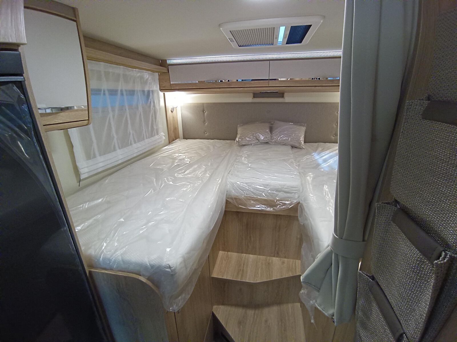 Fahrzeugabbildung Eura Mobil Profila T 676 EB Markise/SAT/TV/Solar