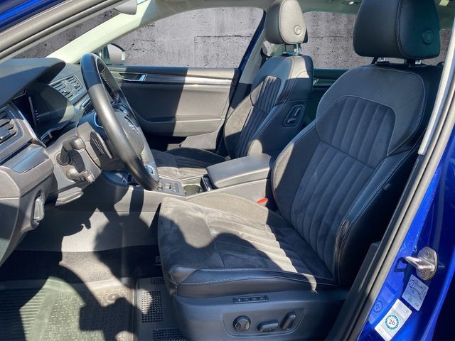 Skoda Superb Combi 2.0 TDI Style 4x4 DSG AHK Pano Navi foto 8