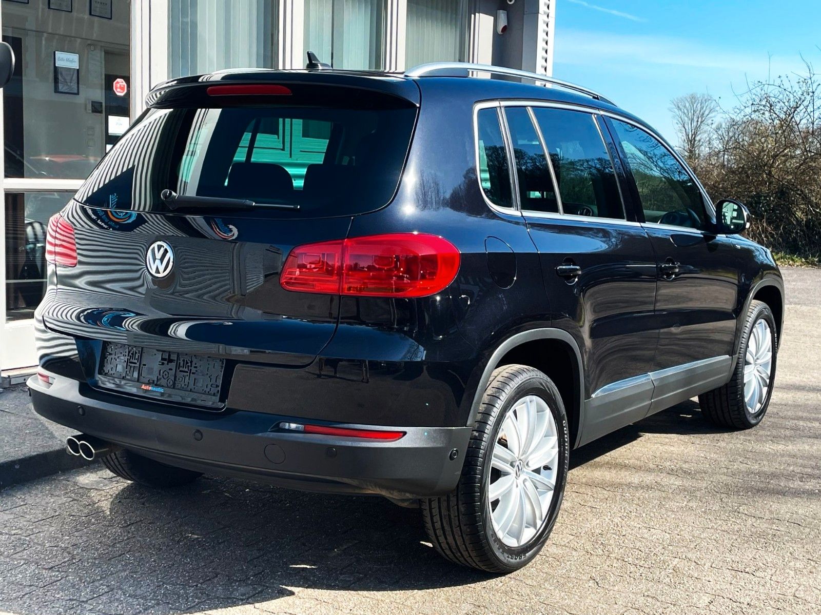 Fahrzeugabbildung Volkswagen TIGUAN 2.0TDI CUP DSG 4M NAVI DYNAUDIO CAM PANO.