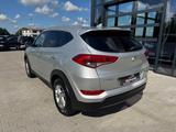 Hyundai TUCSON 1.6 blue Classic 2WD*LED*NAVI*SHZ*PDC* - Hyundai TUCSON: Classic