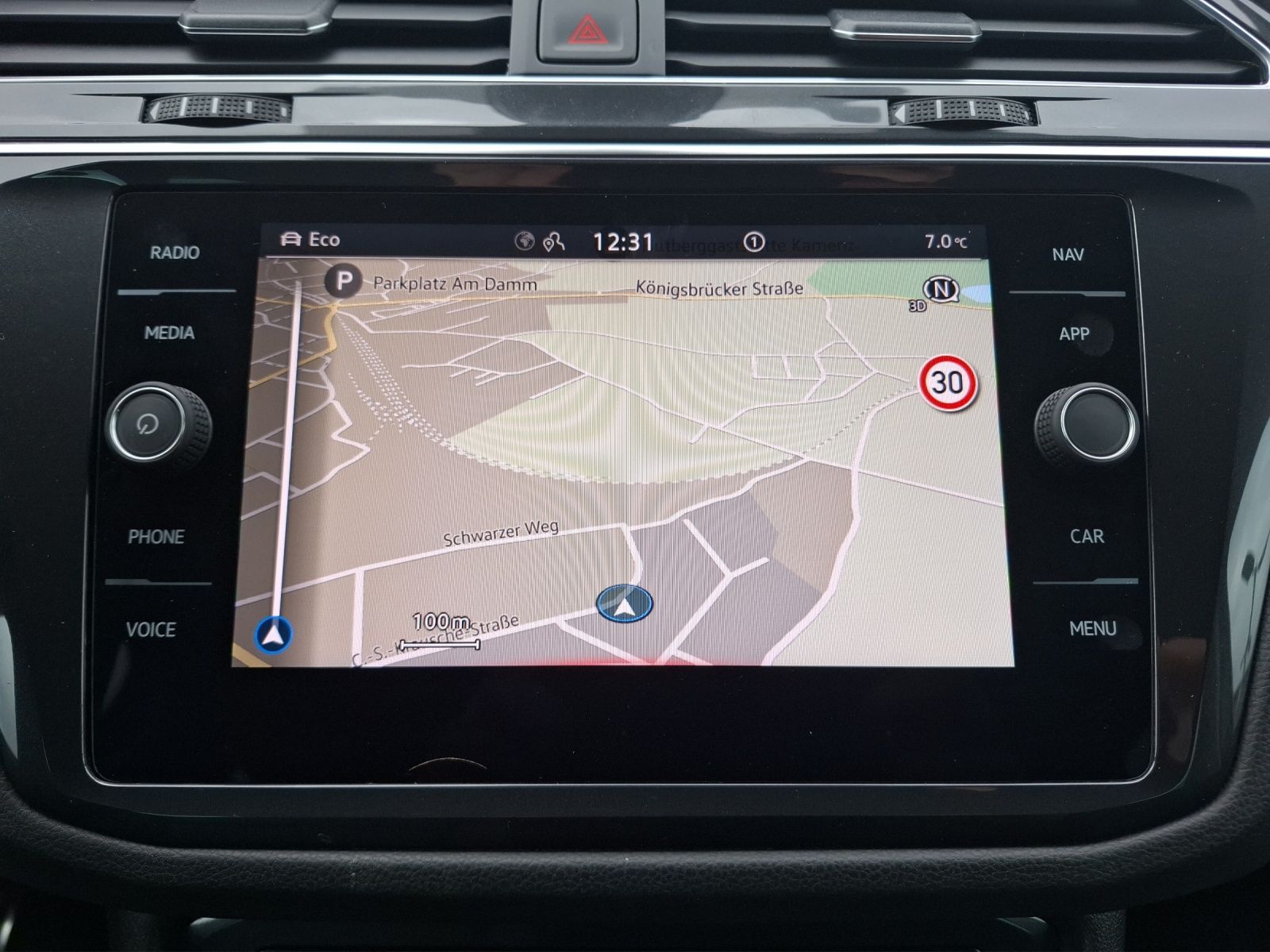 Fahrzeugabbildung Volkswagen Tiguan TSI Active LED Navi ACC RFK SH 18"