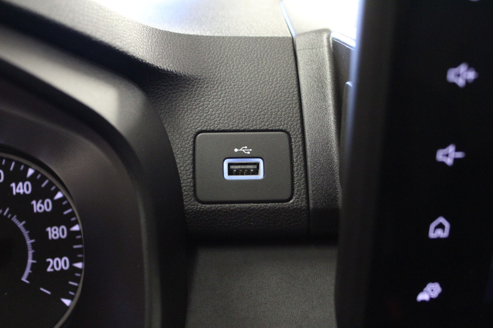 Fahrzeugabbildung Dacia Sandero Stepway TCe 90 auto Extreme*City-Paket*