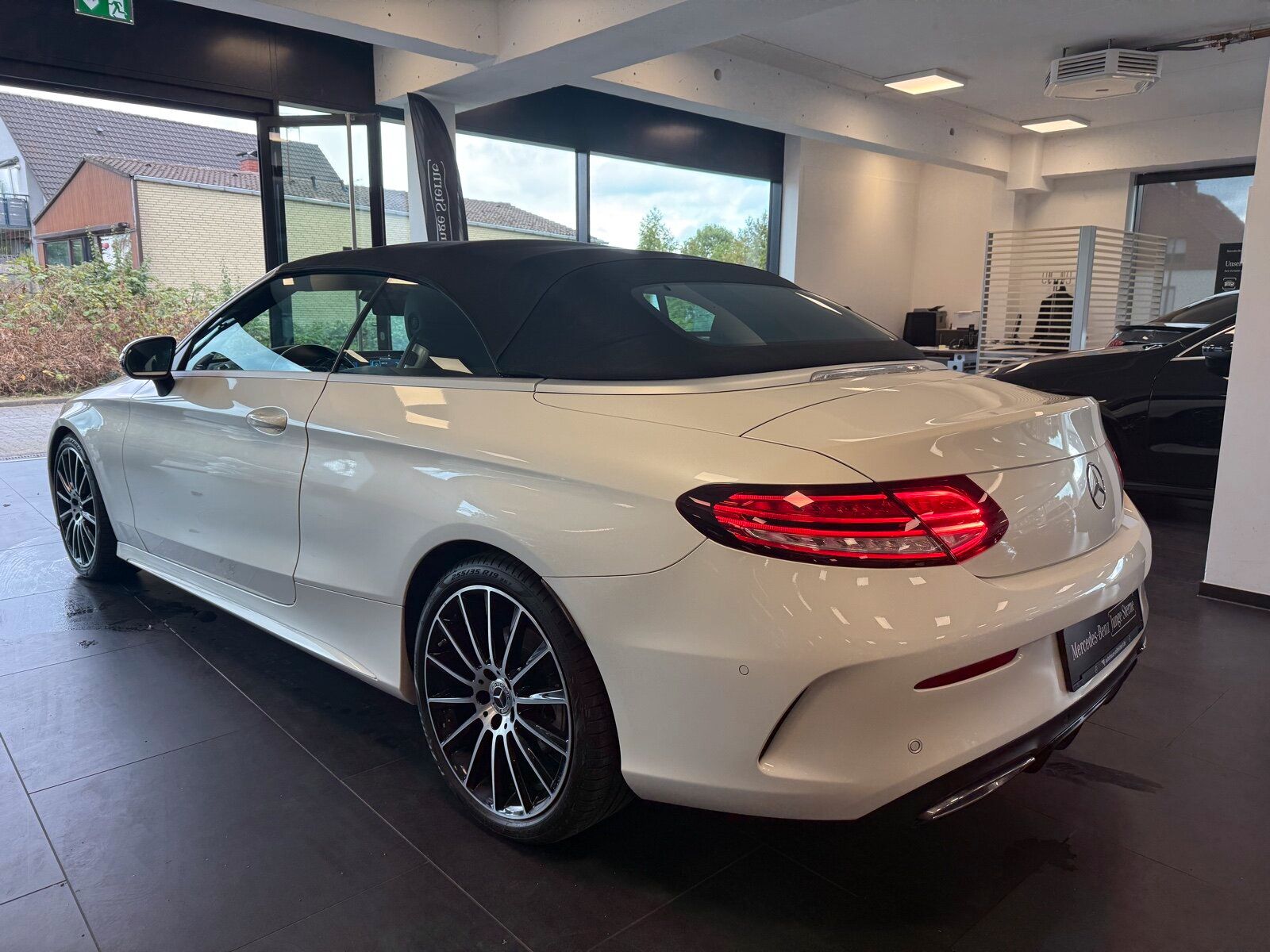 Mercedes-Benz C 300 d AMG NIGHT LED TWA NAVI 19 Zoll foto 3