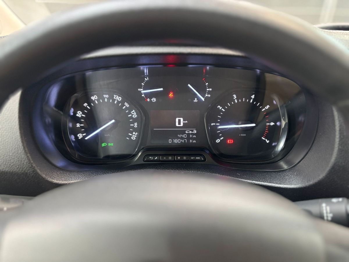 Fahrzeugabbildung Opel Vivaro Edition 2.0 XL L3 Kasten #Klima#Tempomat