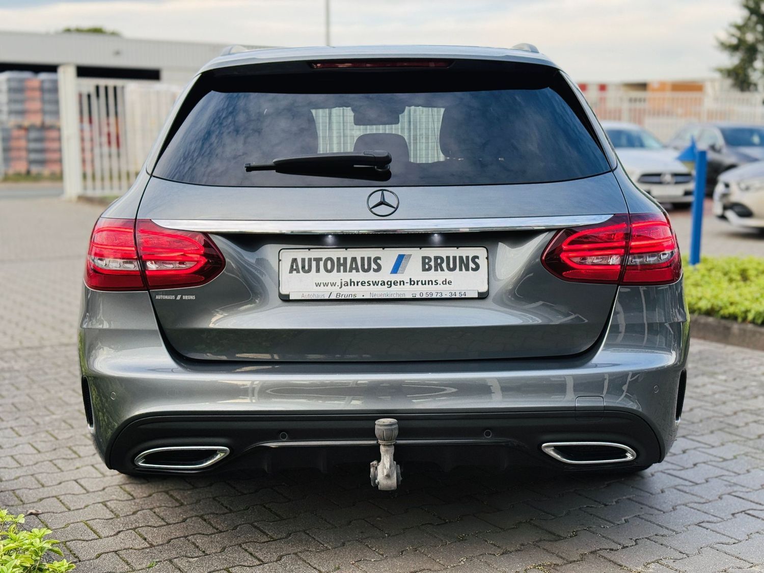 Fahrzeugabbildung Mercedes-Benz C 220 T d AMG NIGHT Edition - AHK schw., Distron
