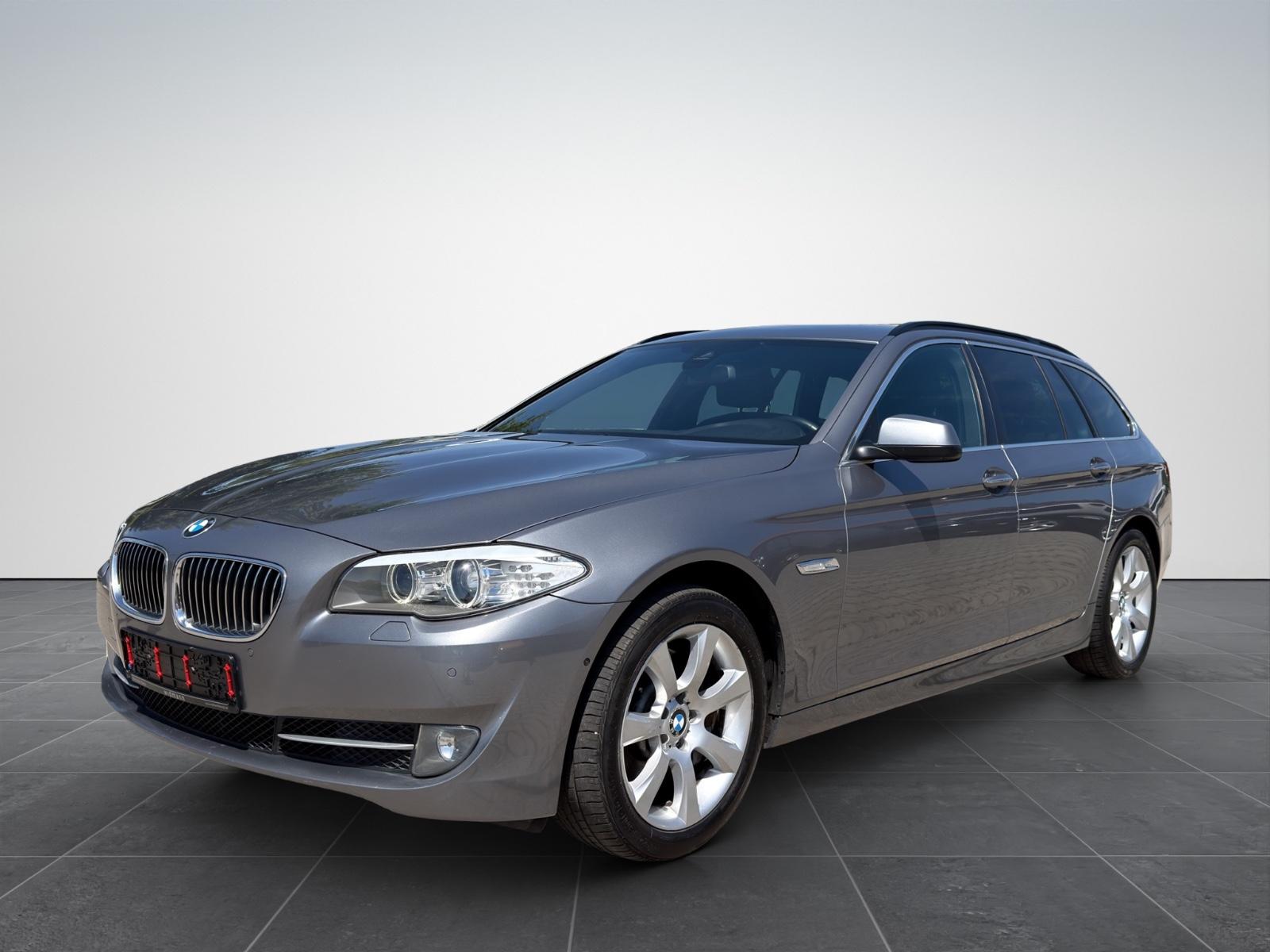 BMW 530d Touring xDrive/NavProf/Surround/Standheiz