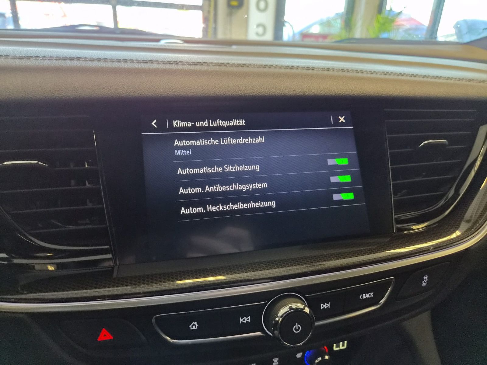 Fahrzeugabbildung Opel Insignia B Sports Tourer Elegance / ERGOSITZ /
