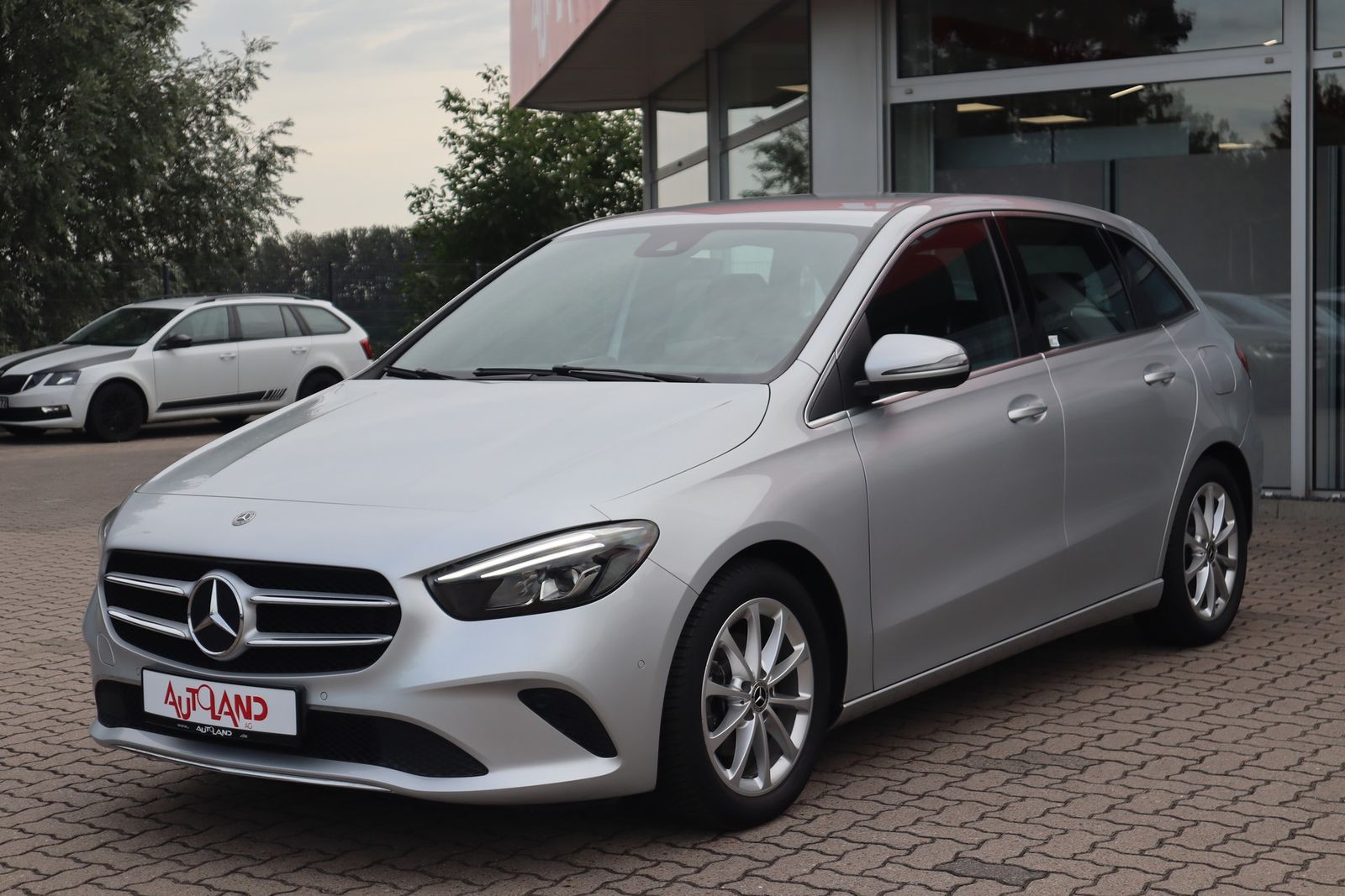 Mercedes-Benz B180 Progressive LED Navi Tempomat Sitzheizung imagem 2