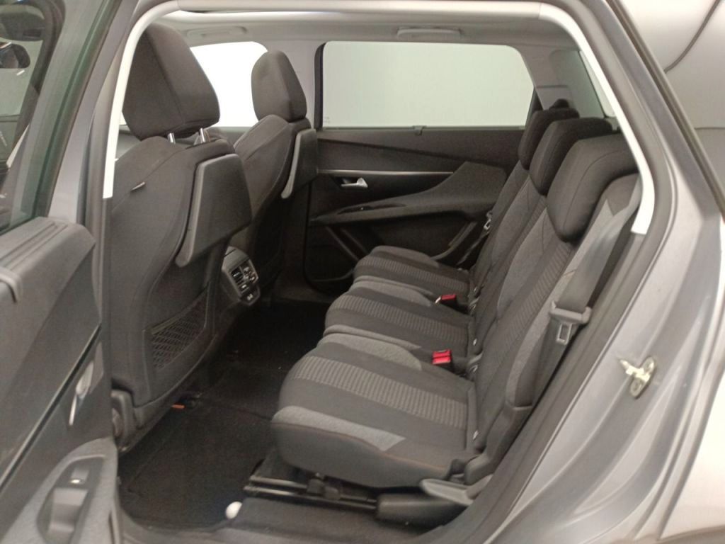 Fahrzeugabbildung Peugeot 5008 Active 1.5D NAVI/PANO/SHZ/PDC/R'CAM