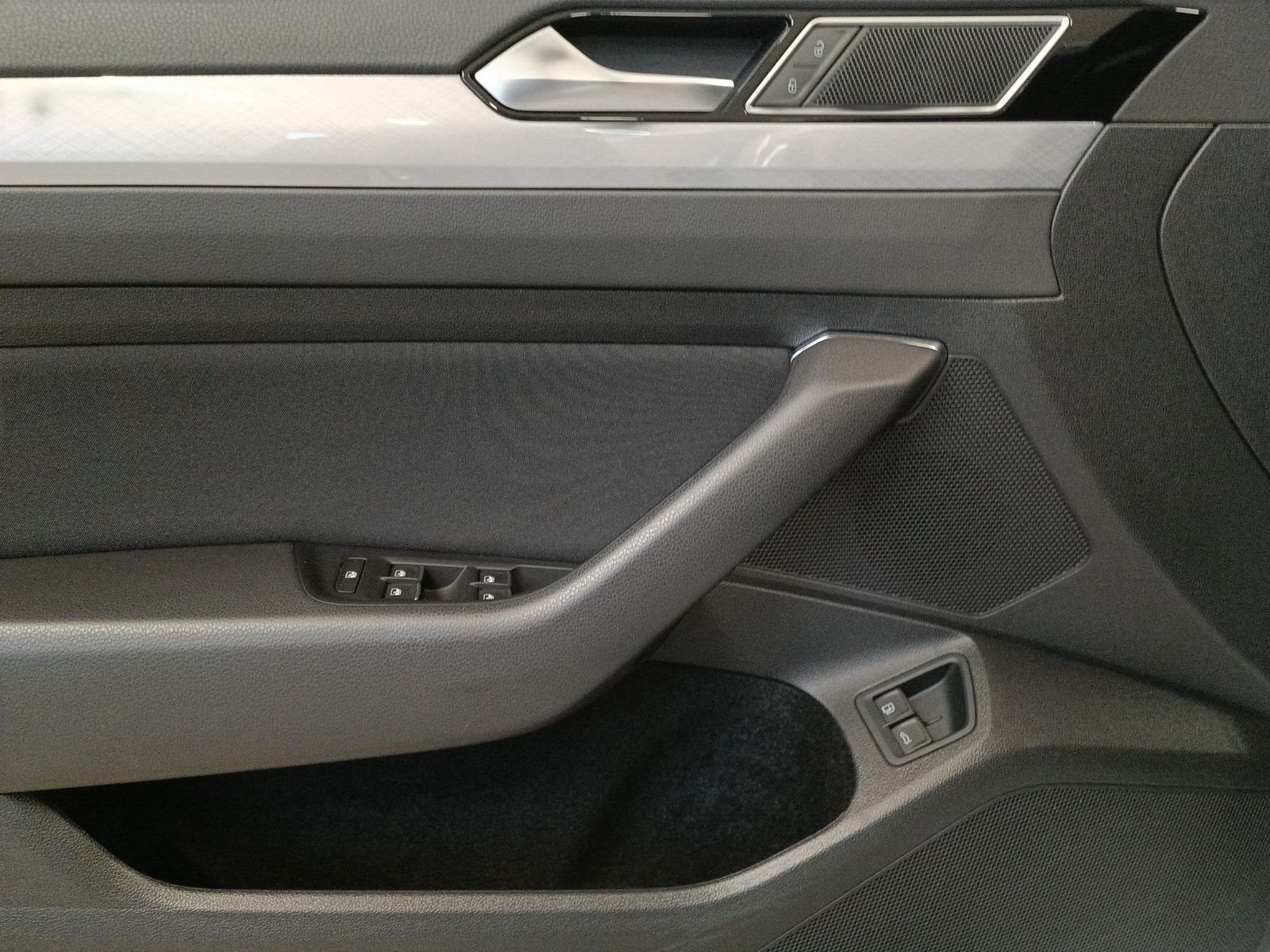 Volkswagen Passat - Bild 17