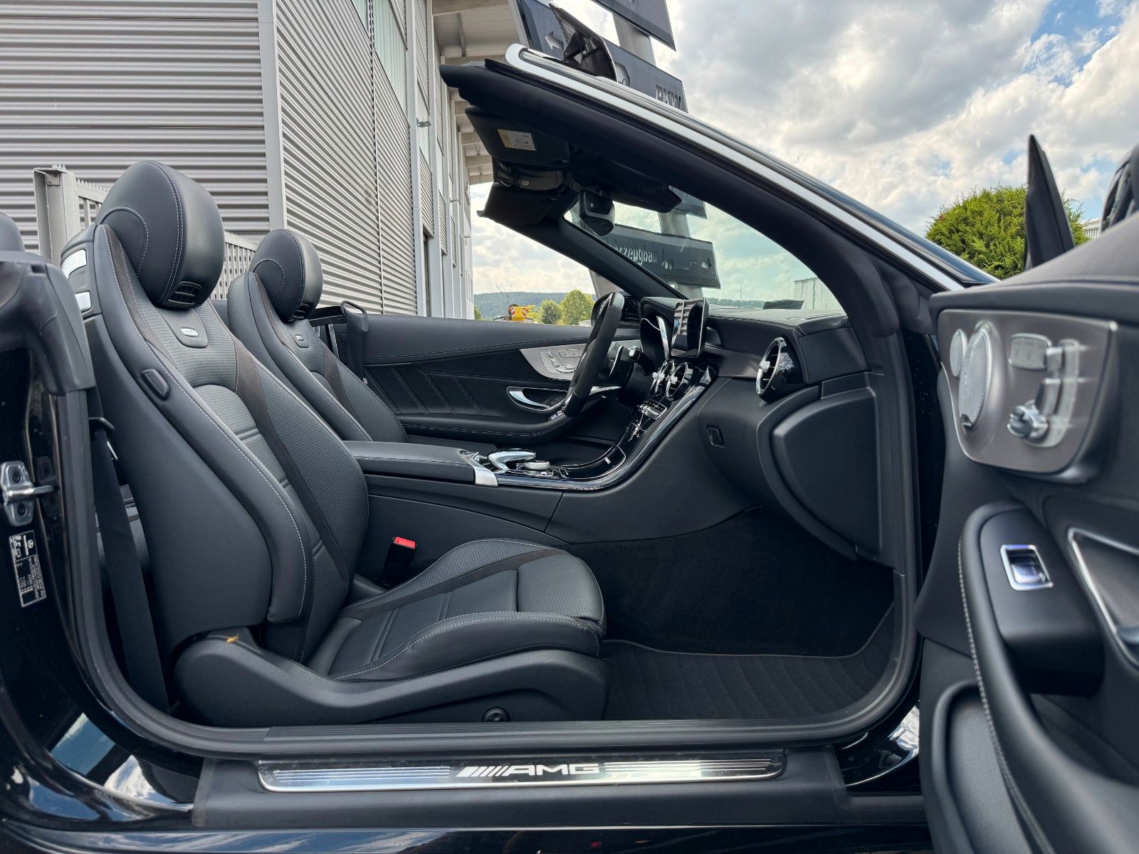 Fahrzeugabbildung Mercedes-Benz C 63 Cabrio Drivers+Burm+S-Klima+Memory+MBeam