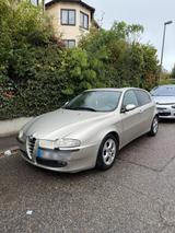 Alfa Romeo 147  1.6 Liter - Alfa Romeo 147 aus 2004
