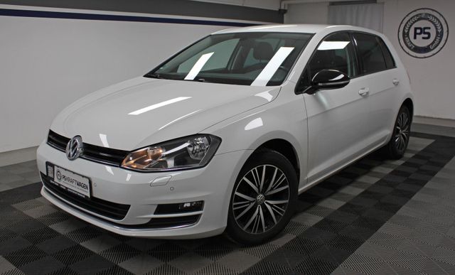 Volkswagen Golf 2.0 TDI NAVI KLIMA TEMP SHZ BT S.HEFT 2.HD