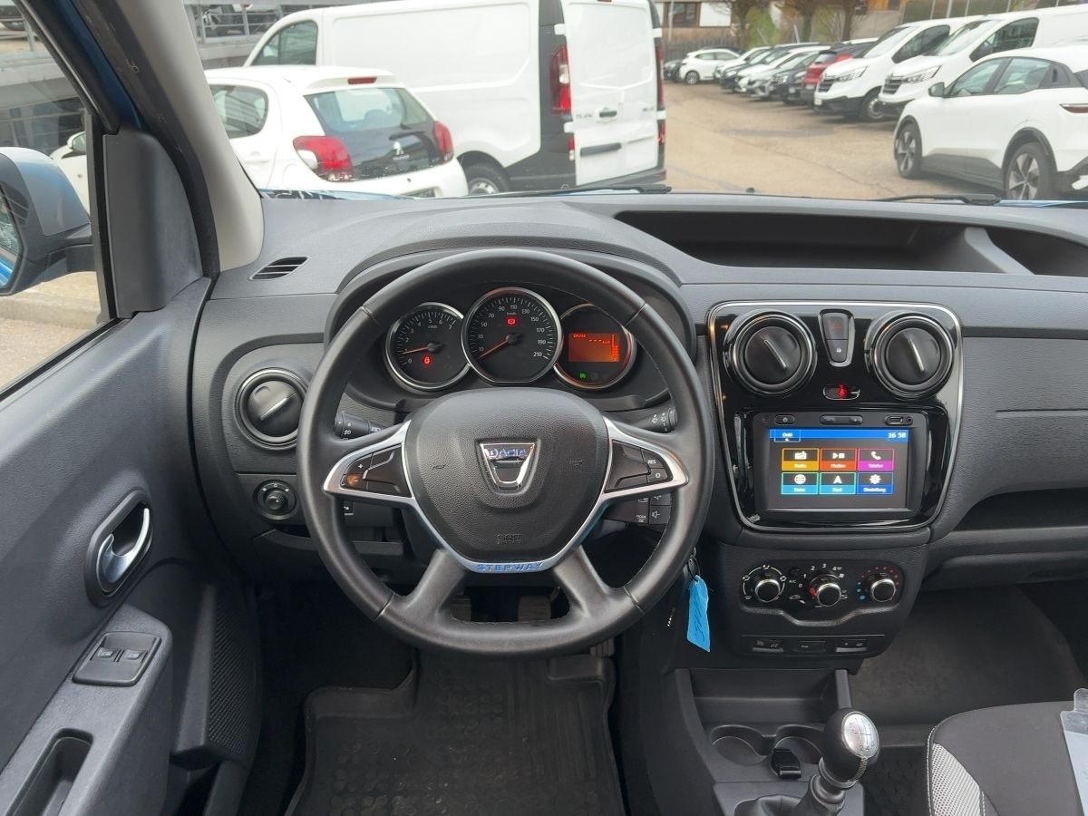 Fahrzeugabbildung Dacia Dokker Stepway TCe 130