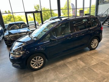 MYAUTOCENTER – Gebraucht- und Jahreswagen mit Werkstattservice in Pfaffenhofen Volkswagen Touran *1.HAND*Tempo*Klima*AHK*PDC*