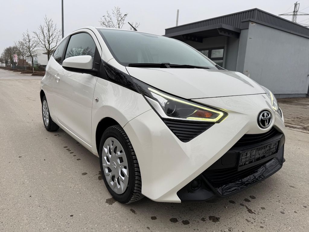 Image of Toyota Aygo (X)