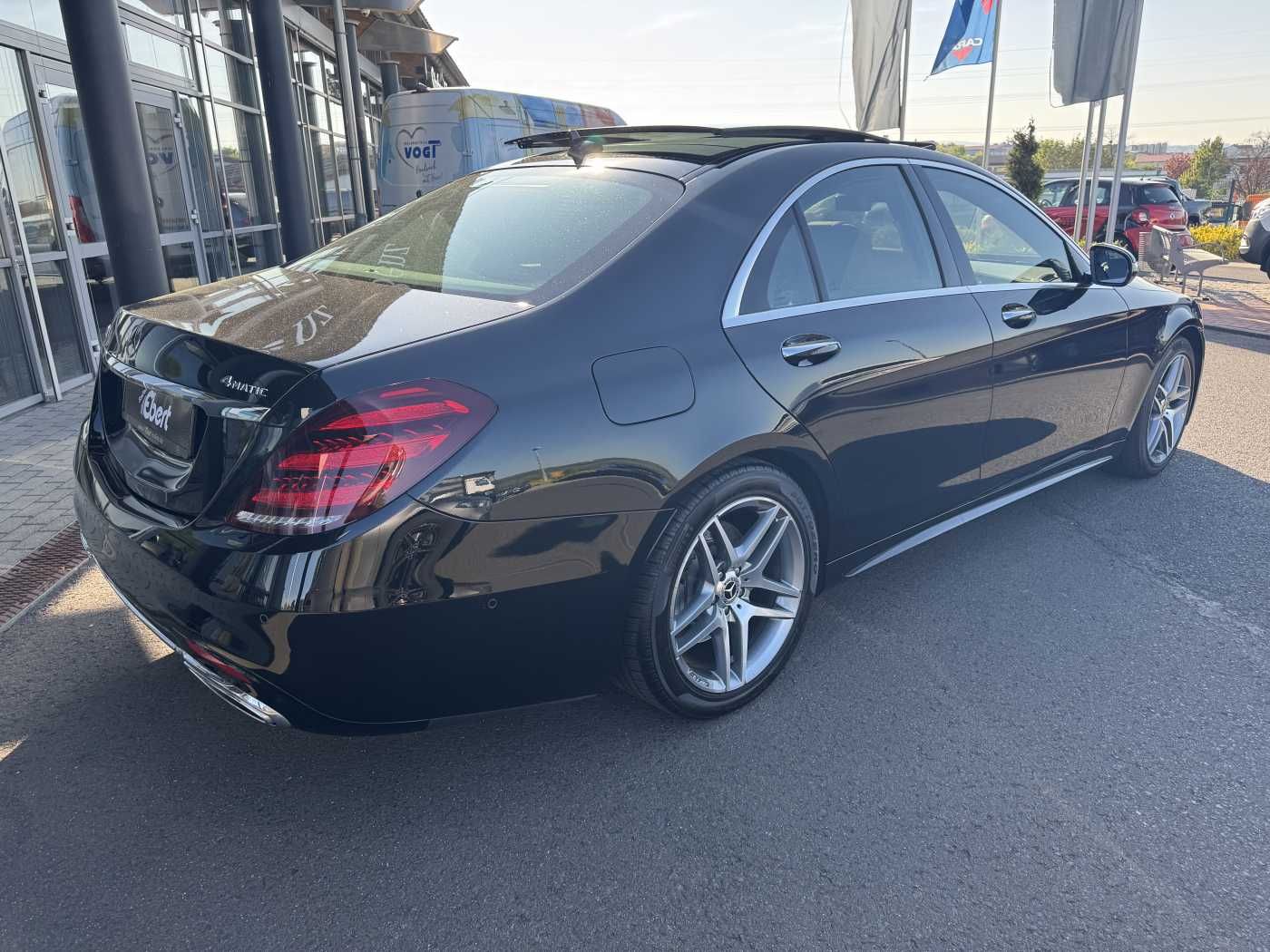 Fahrzeugabbildung Mercedes-Benz S 400d 4M AMG+Pano+Burm+Distr+Massage+ HUD
