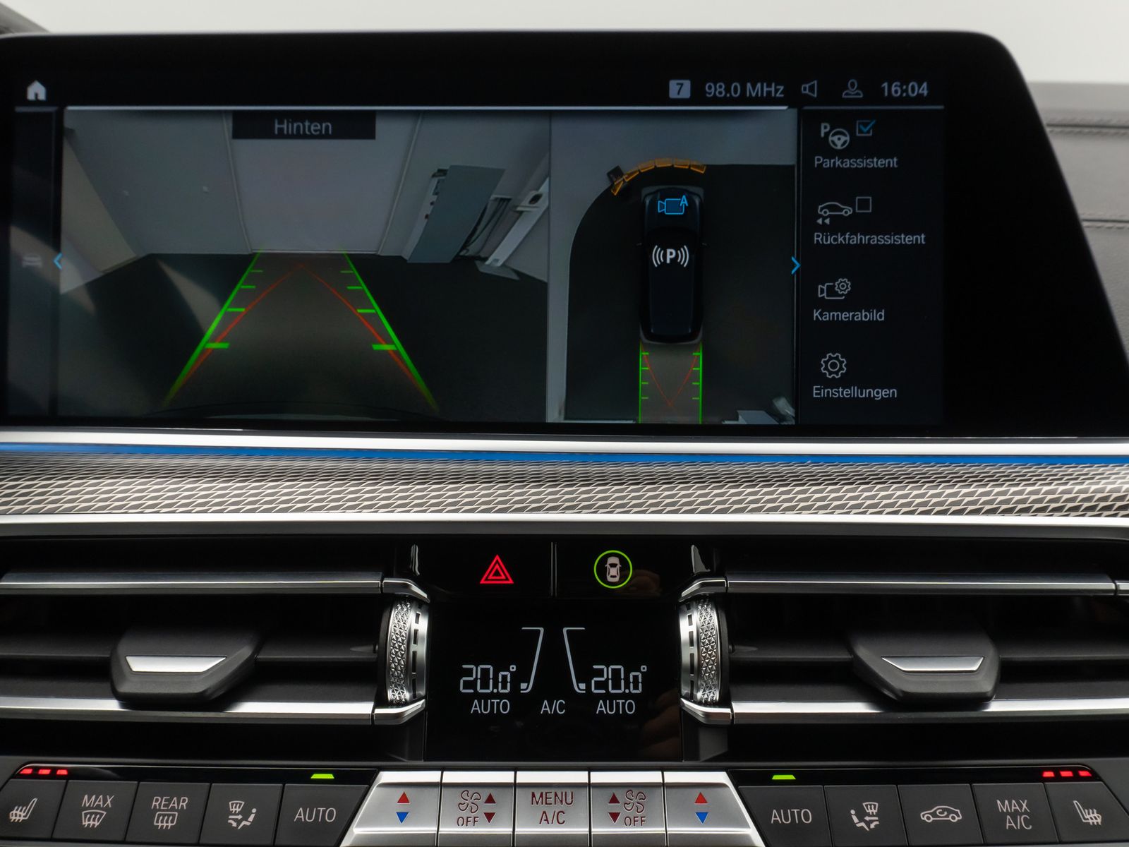 Fahrzeugabbildung BMW X5 xD45e M Sport 360° HUD DAB ACC AHK 20Zoll
