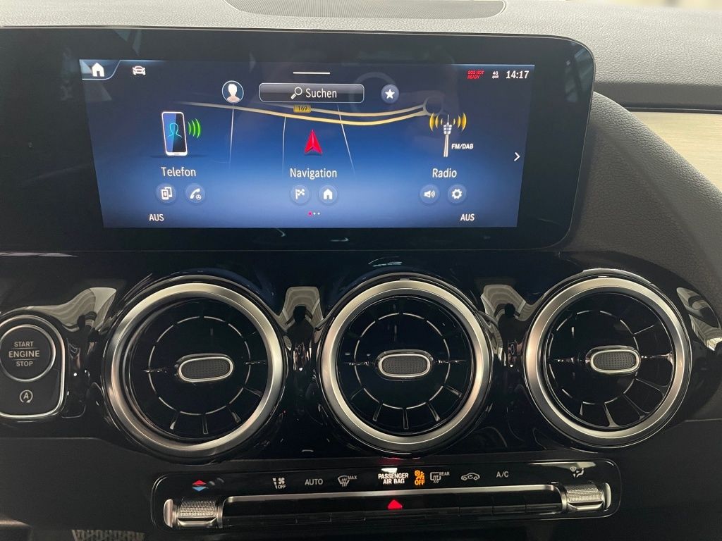 Fahrzeugabbildung Mercedes-Benz GLA 180 Progressive AHK Totwi. Navi LED SHZ KAM