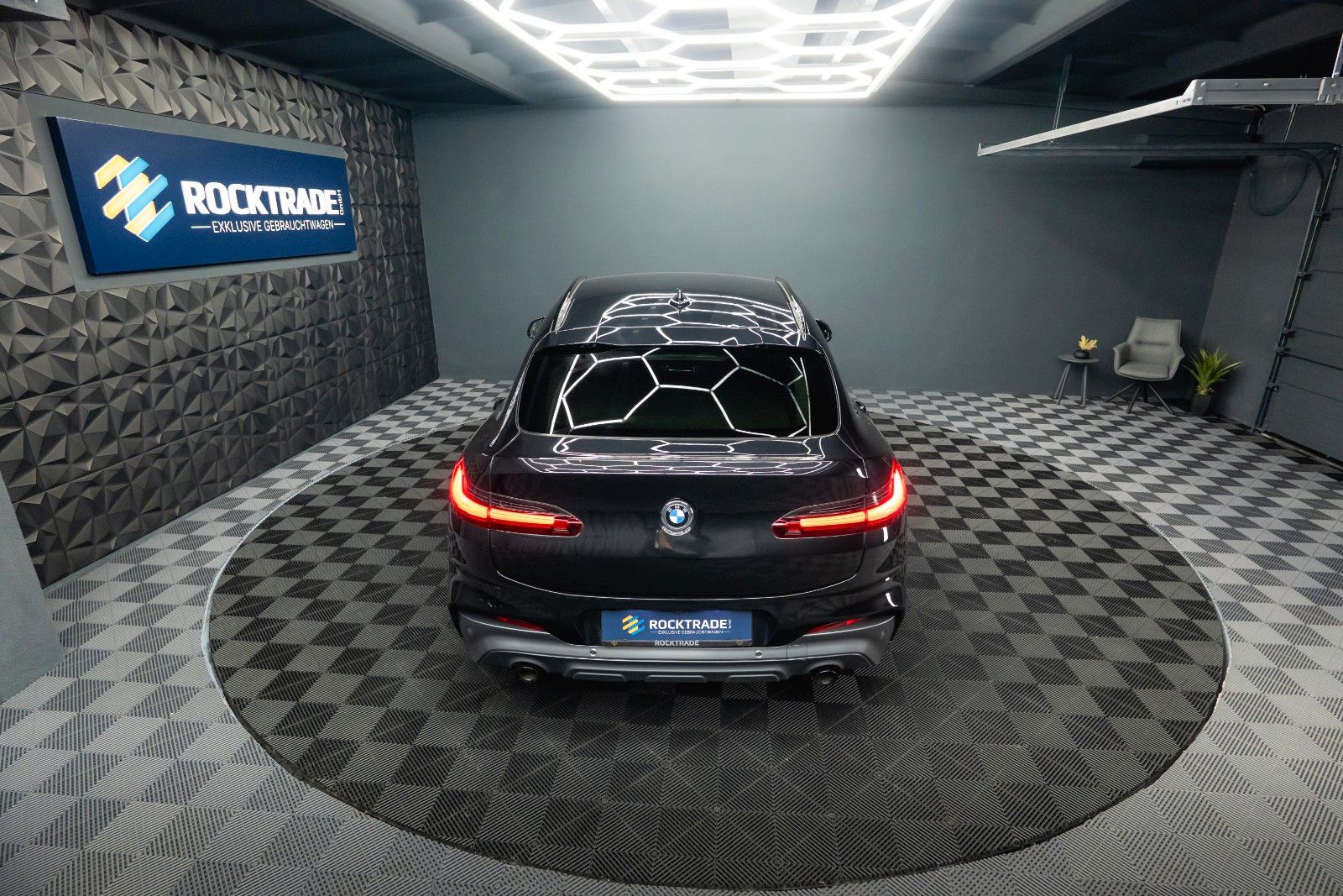 Fahrzeugabbildung BMW X4 xDrive 20d M Sport X Shadow Line *ACC*LED*DAB