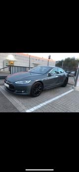 Tesla Model S 85 - Tesla Model S aus 2013