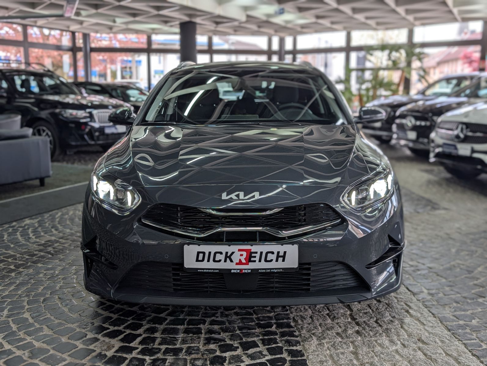 Fahrzeugabbildung Kia cee'd Sportswagon 1.5 Spirit SCC JBL KAM 7J Gar.