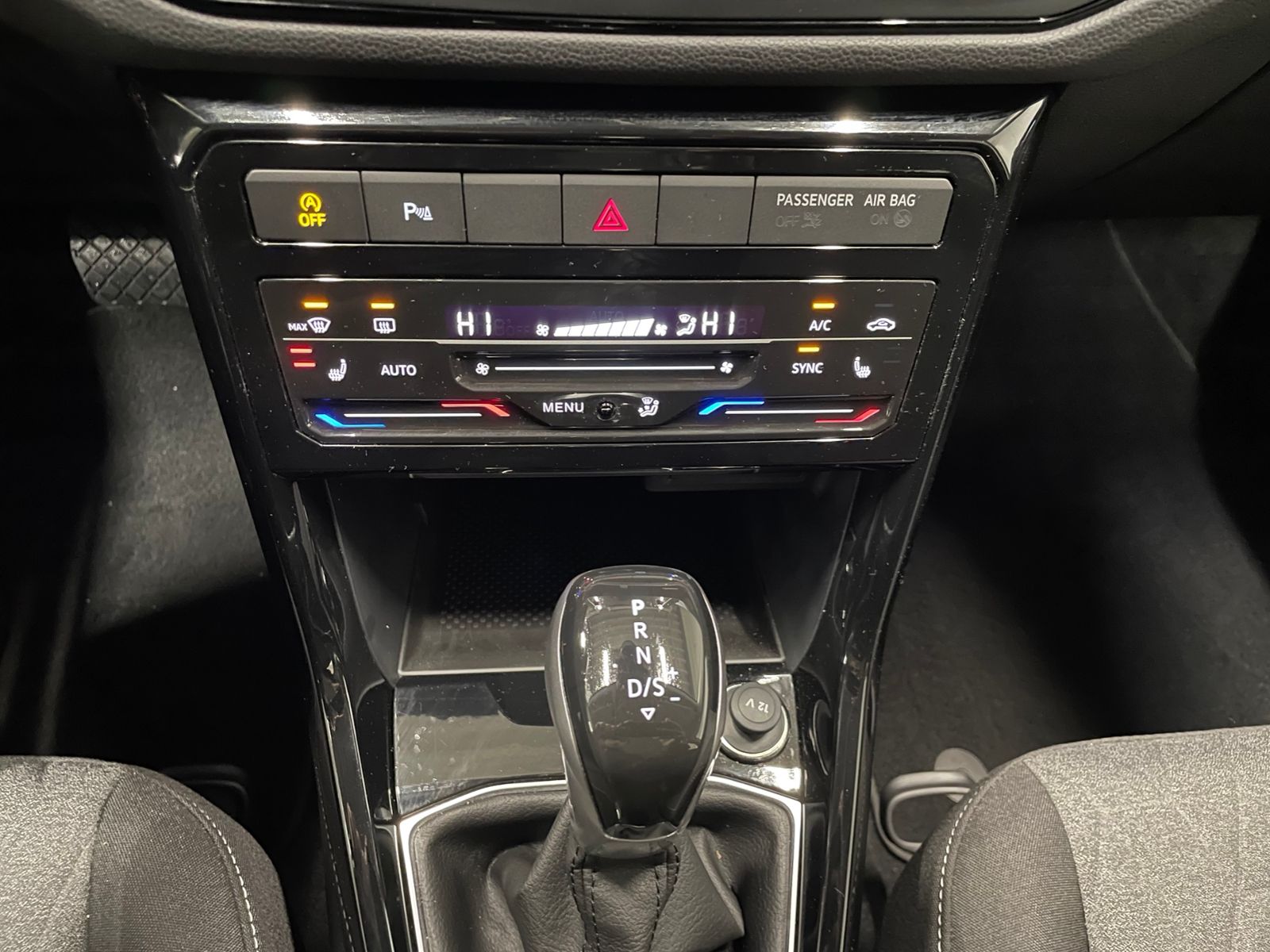 T-Cross Life 1.0 TSI DSG LED ACC TRAVEL NAVI SHZ