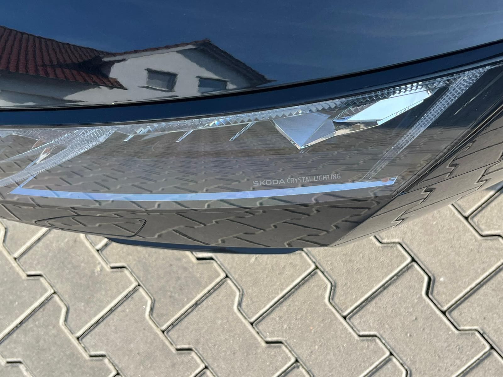 Fahrzeugabbildung SKODA Octavia 1.5 DSG Sportline PANO*MATRIX*AHK*5J.GAR