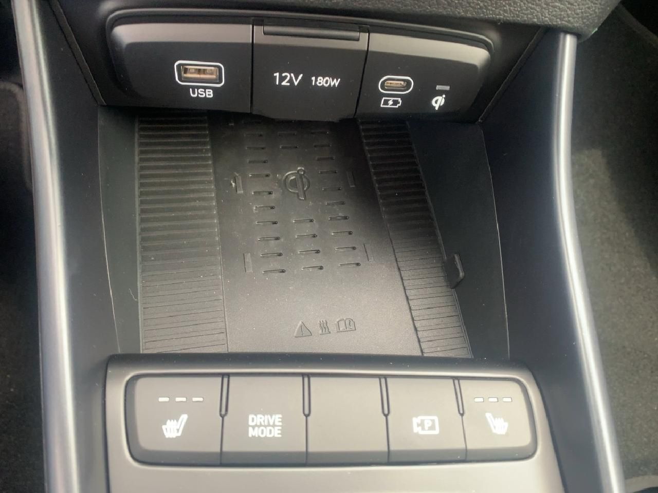 Fahrzeugabbildung Hyundai i20 Blackline bis 30.07. FAST START