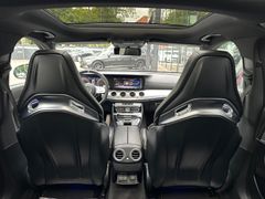 MERCEDES-BENZ E 63 AMG - Ansicht 12