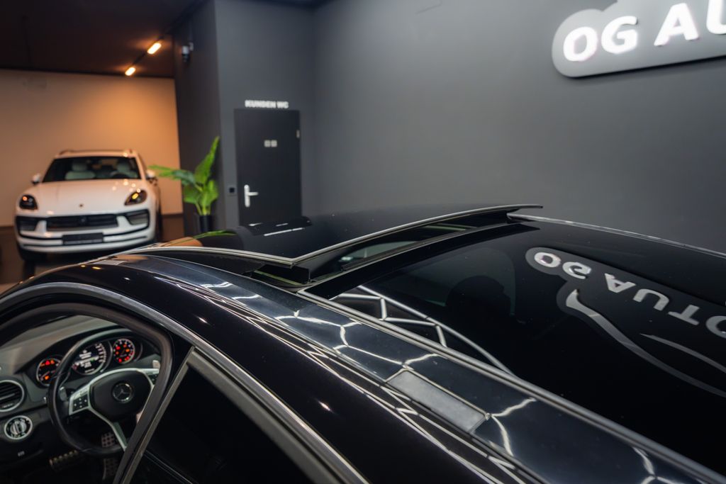 MERCEDES-BENZ C 63 AMG Coupe*H&K*PANO*LEDER*LED*MEMORY*DISTRON MERCEDES-BENZ C 63 AMG Coupe*H&K*PANO*LEDER*LED*MEMORY*DISTRON