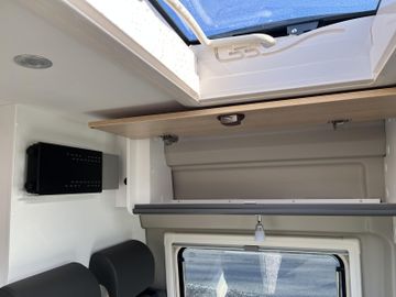 Sunlight Adventure Cliff 600 8G Safety ACC Solar Digital