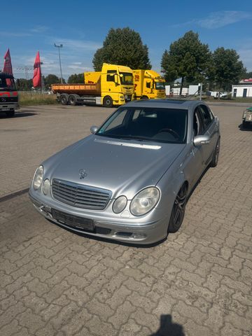 Mercedes-Benz E 50 E -Klasse Lim. E 500