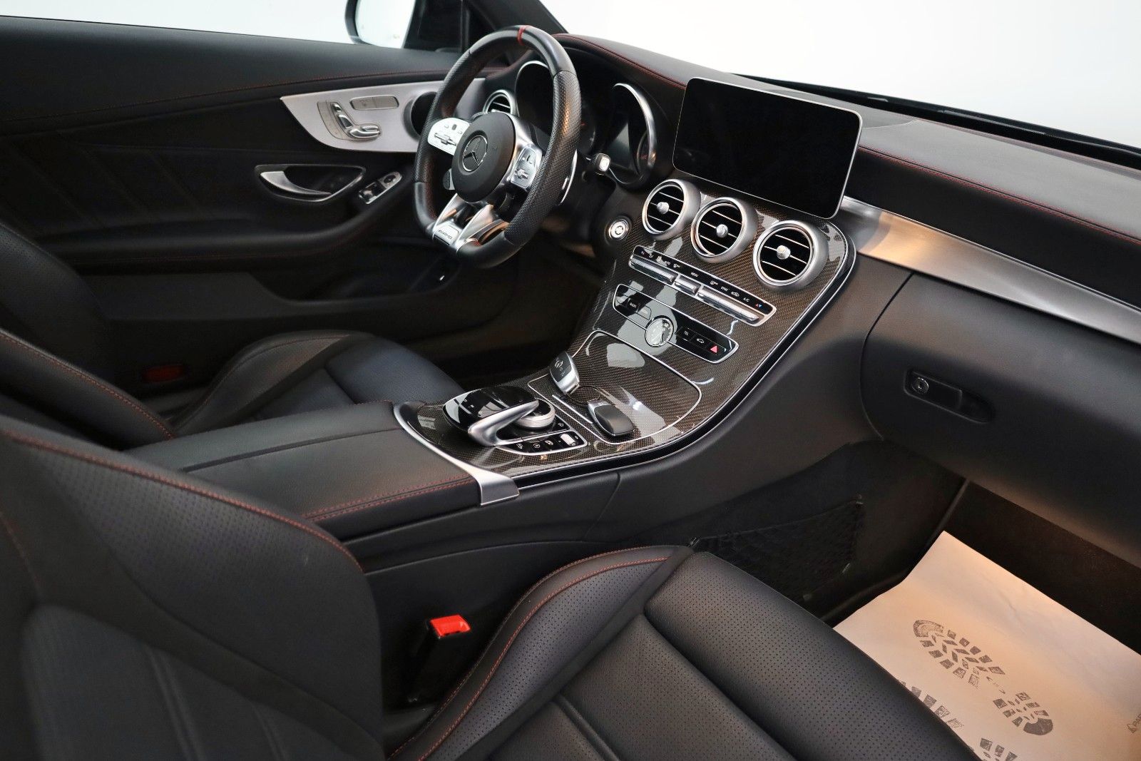 Fahrzeugabbildung Mercedes-Benz C 43 AMG 4Matic,Panorama,Sport-Auspuff,360°-Kam