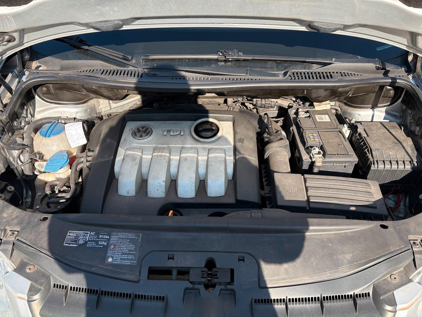 Volkswagen Touran 2005 — photo 15