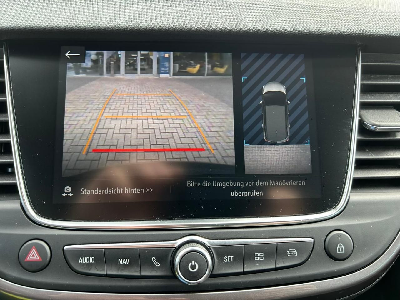 Fahrzeugabbildung Opel Crossland Innovation