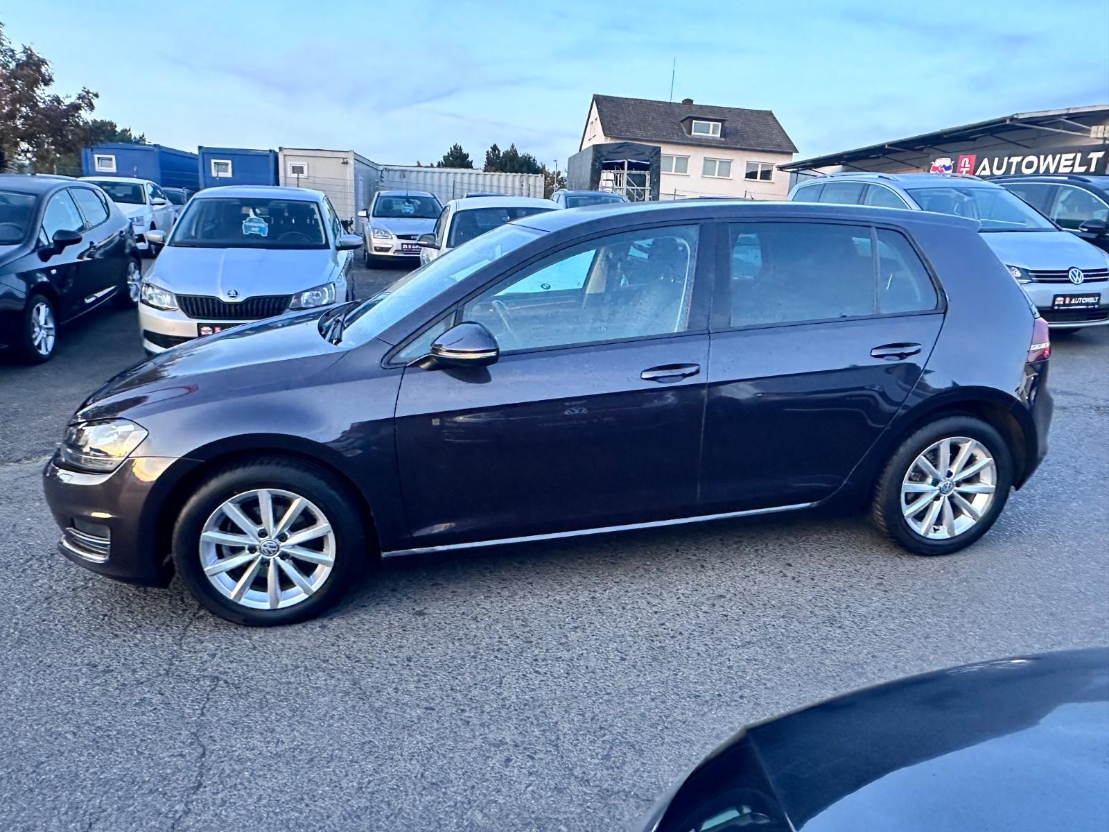 Volkswagen Golf VII Lim. Lounge BMT