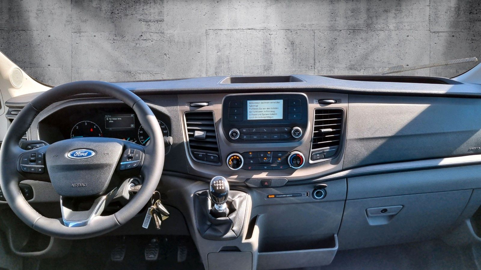 Fahrzeugabbildung Ford Transit Pritsche Plane Spriegel 350 L3