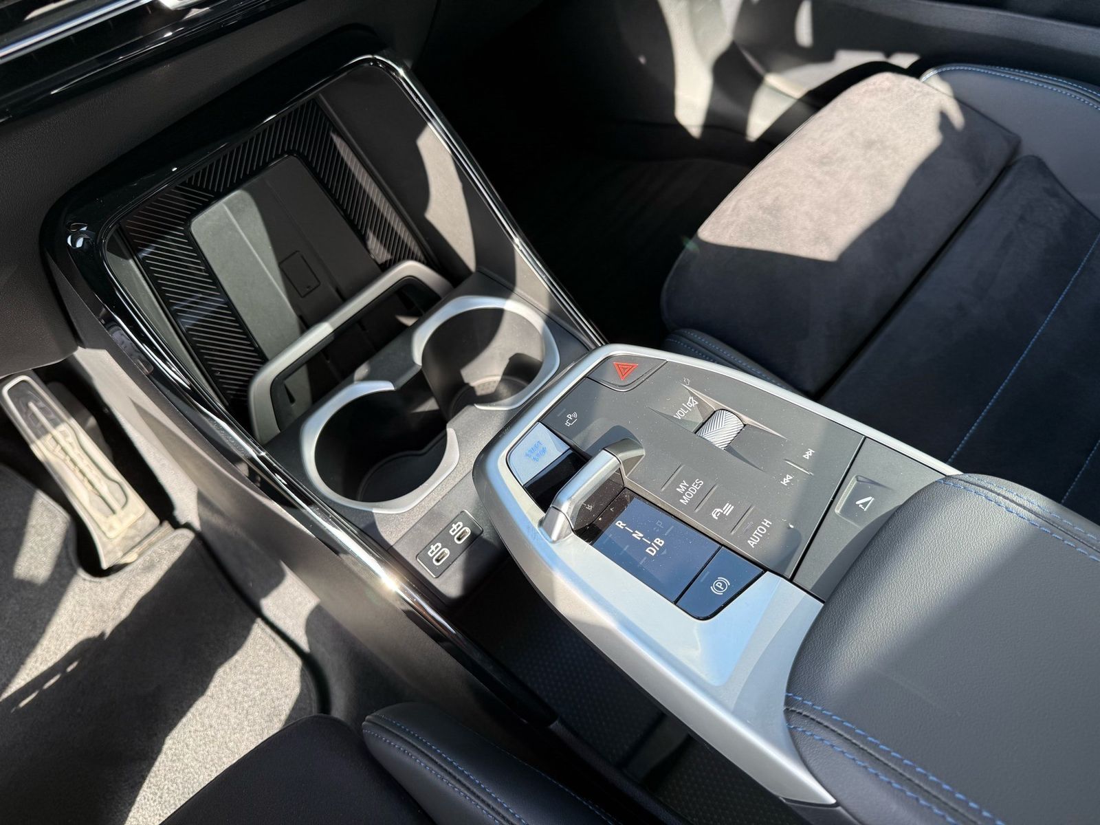 BMW iX2 - Bild 15