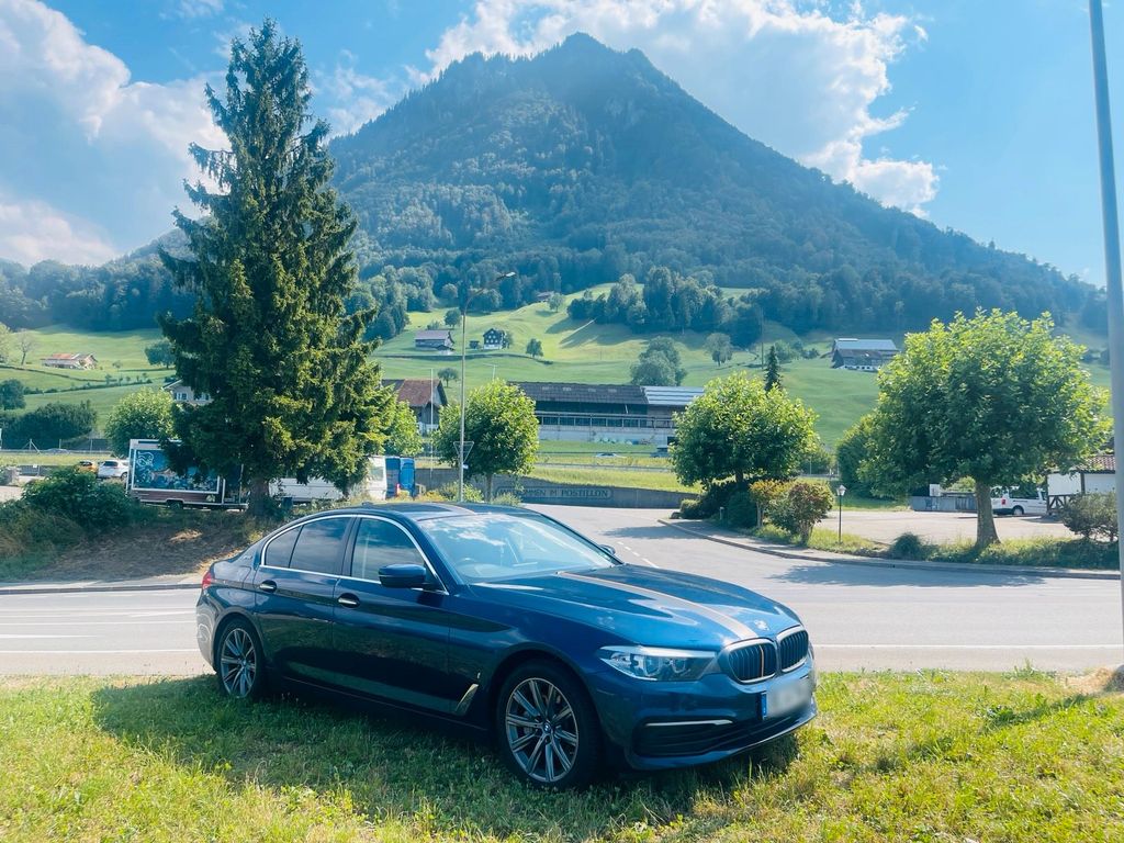 Image of BMW 530
