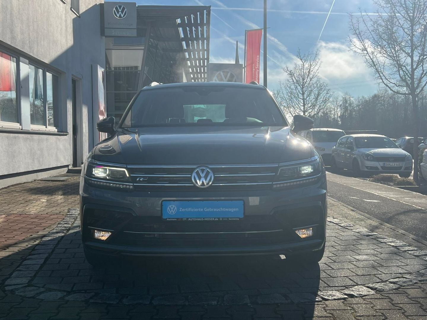 Tiguan 2.0TDI 4M DSG Highline R-LINE*NAVI*ASSIST